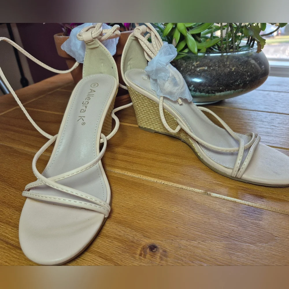 Allegra K‎ Strappy Low Wedge Sandals - Size 9